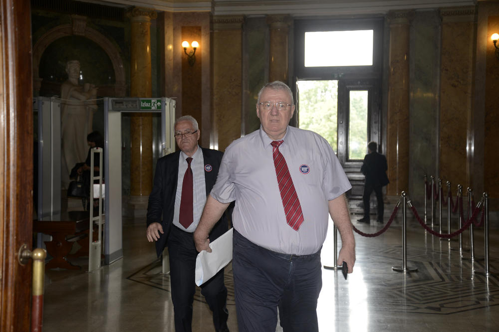 ŠEŠELJA PONOVO IZRUČUJU U HAG?! Novi sudija traži HITNO HAPŠENJE I IZRUČENJE