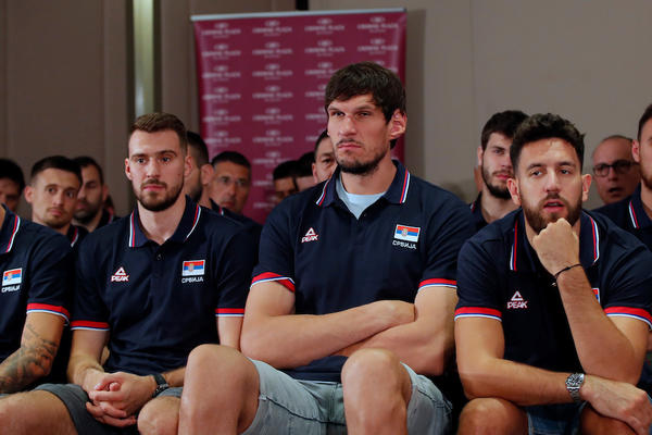 GOTOVO JE: Srpski košarkaš dobio otkaz u NBA!