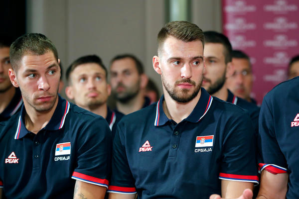 BIO SAM ŠOKIRAN KAD SAM ČUO: Gudurić nije imao pojma da će završiti u NBA! Imao je poruku i za Kuzmića!