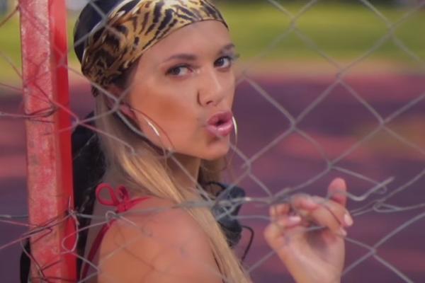 KIJA KOCKAR SLUČAJNO OBJAVILA SNIMAK SA DEČKOM! Pokušala da ga sakrije, ali PROVALJENO je da su zajedno u BUDVI!