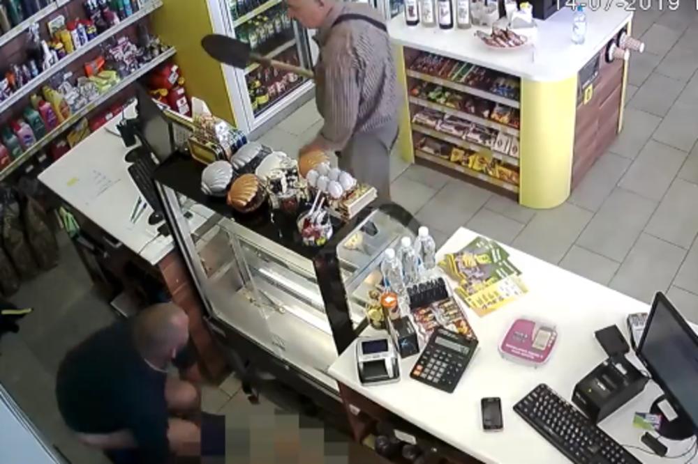 PIJANI MUŠKARAC POKUŠAO DA SILUJE RADNICU! Objavljen JEZIVI SNIMAK SA PUMPE! (VIDEO)