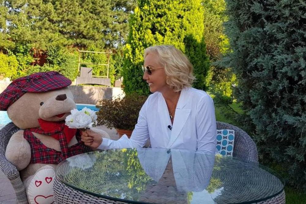 BRENA SE BACILA NA KUĆNU RADINOST: Nije otišla na krstarenje! Uzgaja plodove u dvorištu... Ima i za komšije! (FOTO)