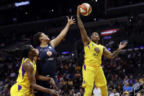 Američka košarkaška zvezda udarala partnerku, pa izvadila pištolj: Sasuću svih 18 metaka u tebe!