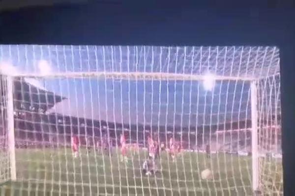 BOMBA JOVIČIĆA ZA POČETAK NOVE ERE: Delije dočekale usporeni snimak na semaforu Marakane!