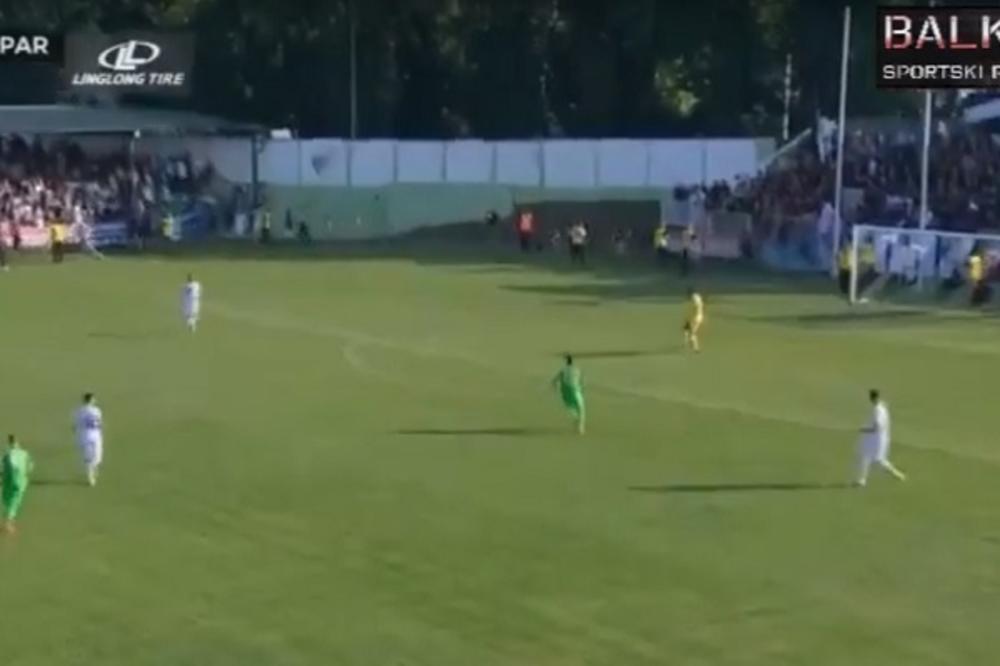 HAOS U INĐIJI NA GOSTOVANJU PARTIZANA: Grobari uleteli u teren i skinuli transparent - sudija morao da prekida meč!