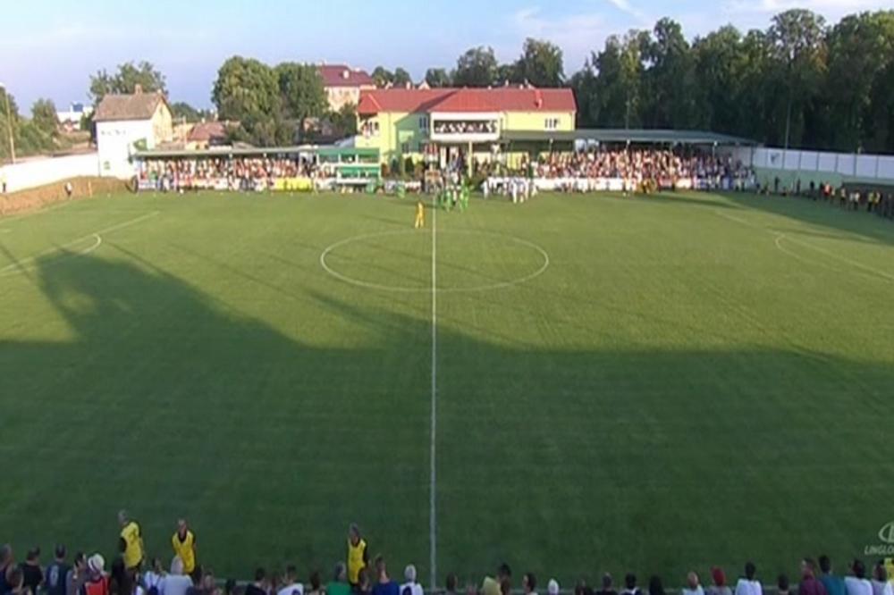 NOVI INCIDENT U INĐIJI: Sudija prekinuo meč i u drugom poluvremenu, opet su za sve krivi Grobari!