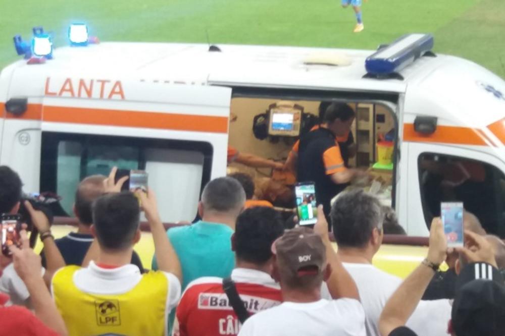 UŽAS: Trener Dinama kolabirao na klupi, odmah je prebačen u bolnicu! Bore mu se za život, igrači se na terenu mole!