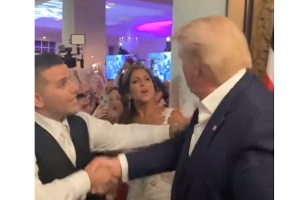 TRAMP UPAO NA VENČANJE I IZNENADIO MLADENCE: Sve goste je naterao da uzvikuju OVU REČ! (VIDEO)