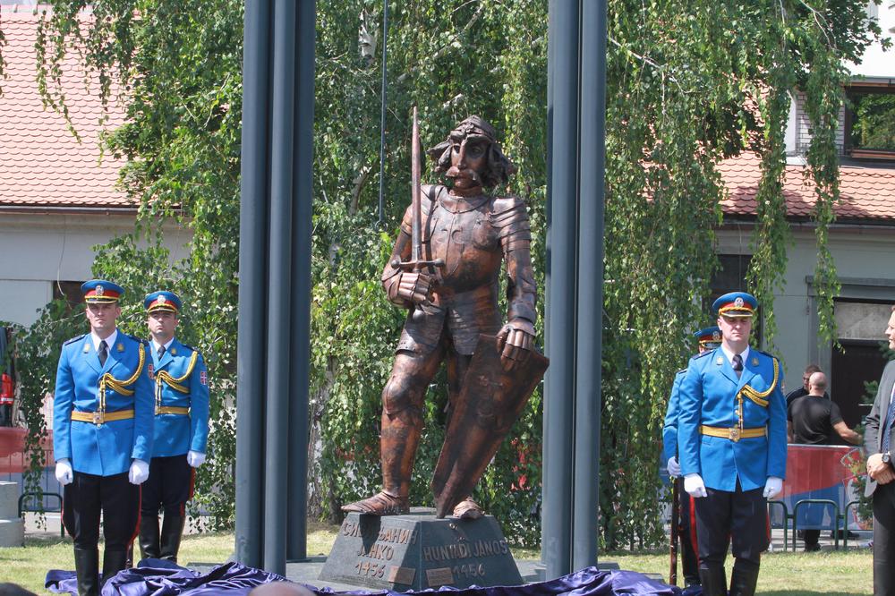 HOĆE DA ISTOPE SKULPTURU SIBINJANIN JANKA: A čovek koji ju je napravio je NAJVEĆI MAĐARSKI VAJAR!