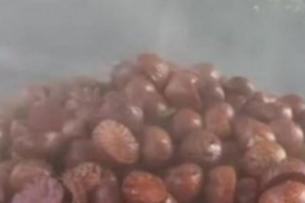 MILIONI LJUDI IH JEDU, A OD NJIH NASTAJU TEŠKE BOLESTI: Nema opasnije namirnice od ove!