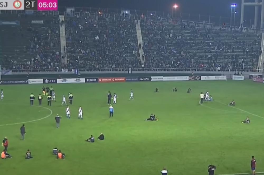 LALATOVIĆEVA ŠKOLA: Sudija ih  unakazio, pa posedali na teren! Ludnica u Argentini zbog nameštaljke u trećoj ligi!