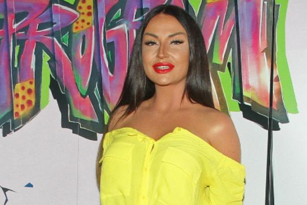 KAĆA ŽIVKOVIĆ SE VRAĆA U RIJALITI POSLE 9 GODINA! Pevačica potvrdila ULAZAK U ZADRUGU jednom fotkom NAPRAVILA HAOS