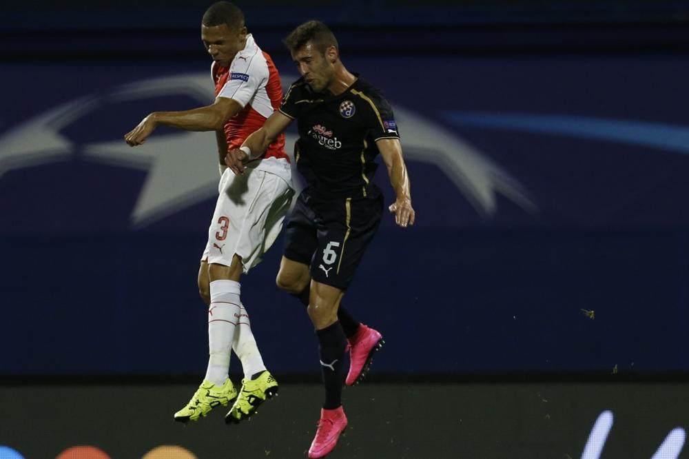 OTKINUT MU DEO UHA: Fudbaler Dinama doživeo jezivu povredu na meču kvalifikacija za Ligu šampiona!