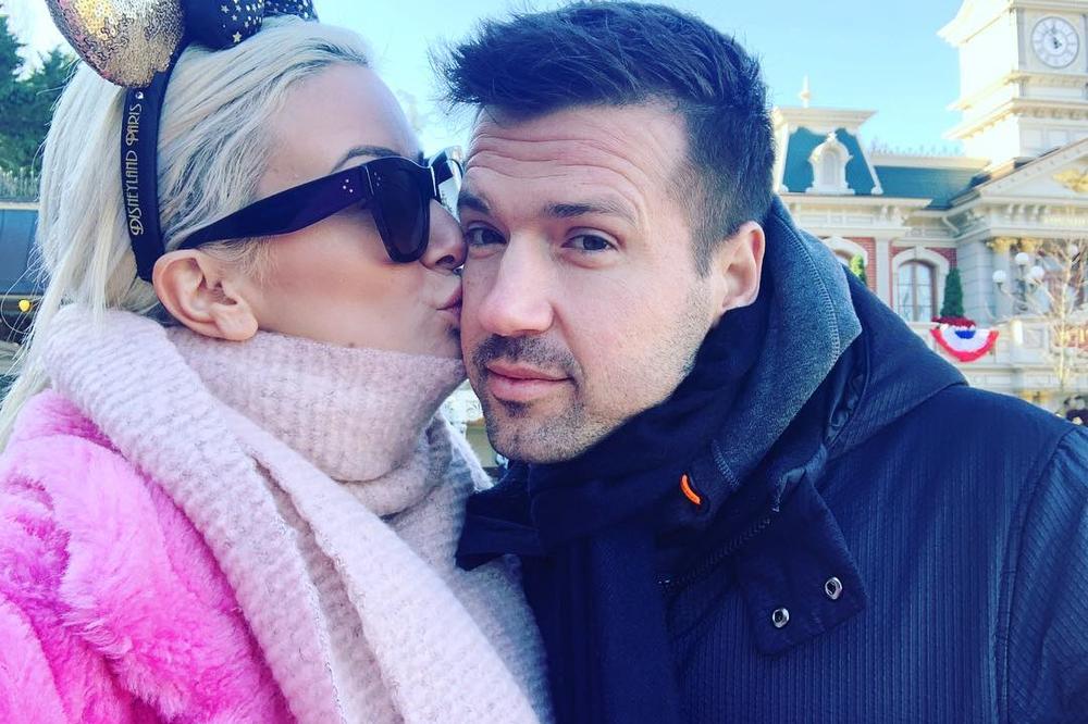 DUŠICA SA ČAVOM VEĆ DUŽI VREMENSKI PERIOD ŽIVI NA DEDINJU:Blizina nije uticala da obnove vezu,emocije nisu prestale