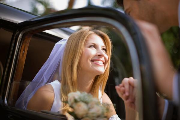 PRVU BRAČNU NOĆ SAM PROVELA U SUZAMA! Mlada u potresnoj ispovesti otkrila šta joj  je muž uradio na samom VENČANJU!