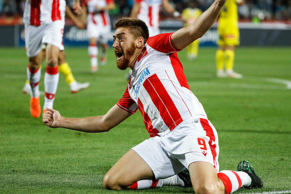 DANCI U TRANSU, SVI PIŠU SAMO O NJEMU: Milan Pavkov je glavna vest, a jednog igrača Zvezde su svi zaboravili!