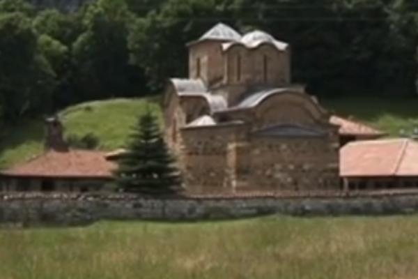 FRESKA KOJA JE UZDRMALA PRAVOSLAVNI SVET! Svetac sa MAGAREĆOM GLAVOM iz SRPSKOG MANASTIRA izaziva STRAH kod SRBA