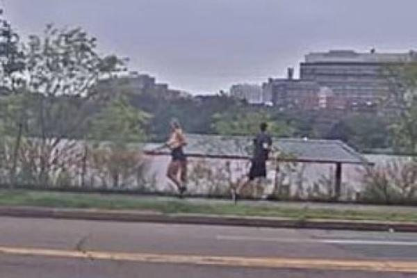 MANIJAK POKAZAO POLNI ORGAN ŽENI KOJA JE TRČALA: Ali, nije imao pojma da je ona BIVŠI VOJNIK - naučila ga je pameti