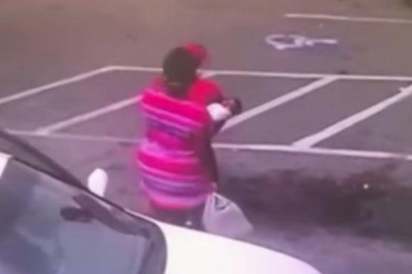 MAJKA JE ISPUSTILA BEBU DOK SE TUKLA NA PARKINGU! Čupala je ženu, sad će odgovarati za SMRT DETETA (UZNEMIRUJUĆE)