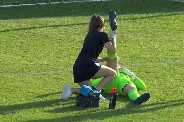 JE L' MOŽEŠ DA ME IZMASIRAŠ? Atraktivna doktorka Partizanovog protivnika dobila svojih 5 minuta slave!