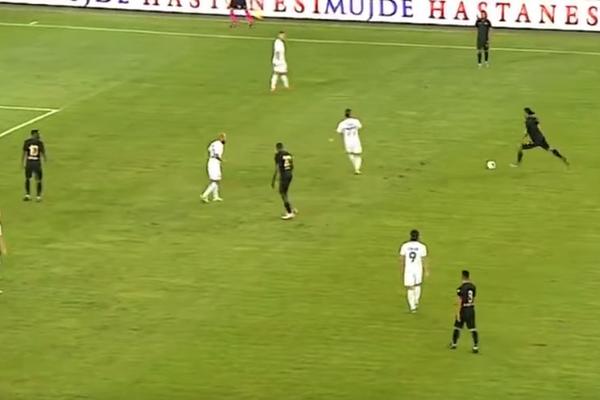 PARTIZAN NEMA RAZLOGA ZA STRAH: Odbrana Malatije je šuplja kao švajcarski sir, a golman neviđena kiksara!