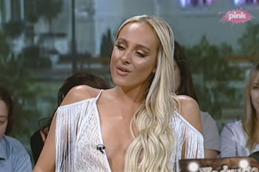 LUNA ZAPEVALA UŽIVO U STUDIJU BEZ PLEJBEKA! Gledaoci ostali u neverici kada su je ČULI (VIDEO)