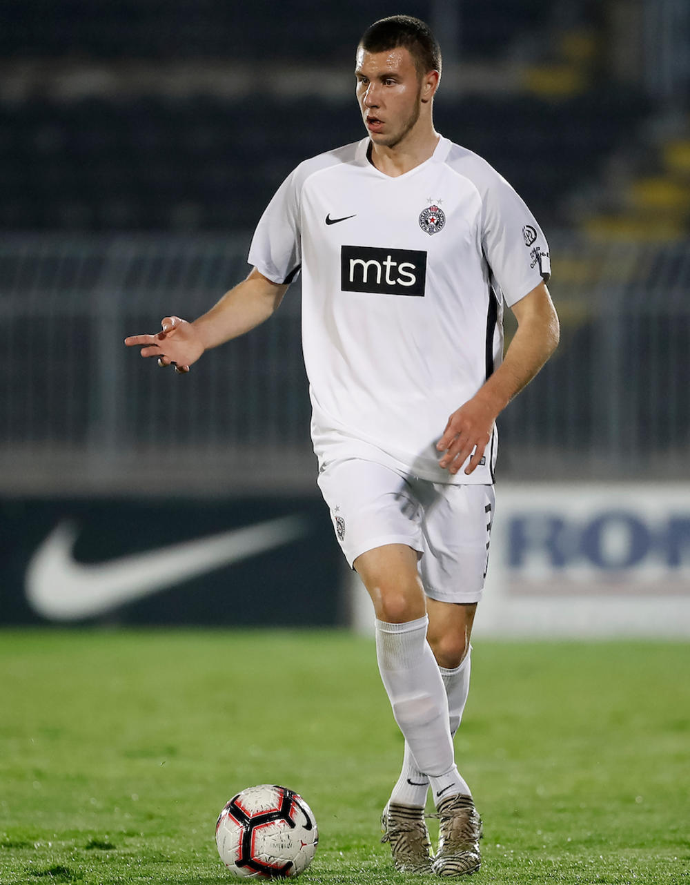 Strahinja Pavlović bio je u fokusu Nila Lenona