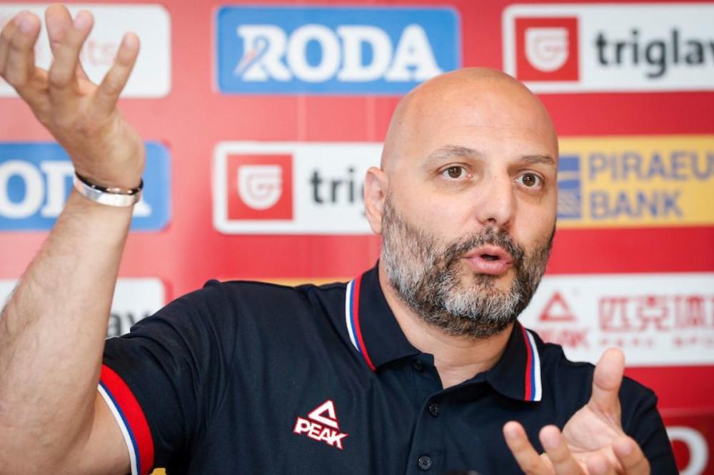 SALE ĐORĐEVIĆ O LUDIM ANEGDOTAMA: Budim se u 3 ujutru, a on pored kreveta radi sklekove! A tek šta mu je Rađa rekao