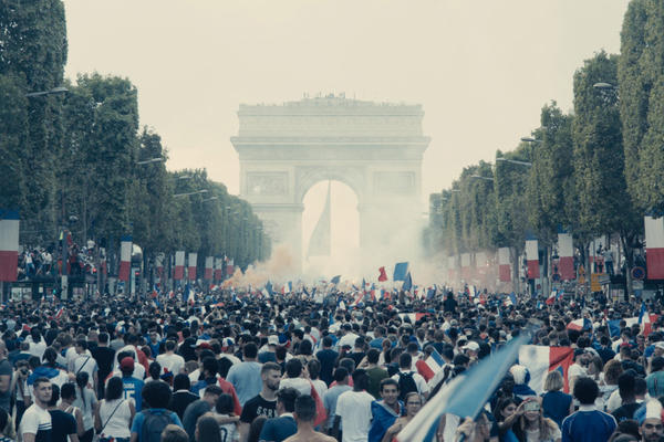 SVE POHVALE! Nagrada publike francuskom filmu, JADNICI!