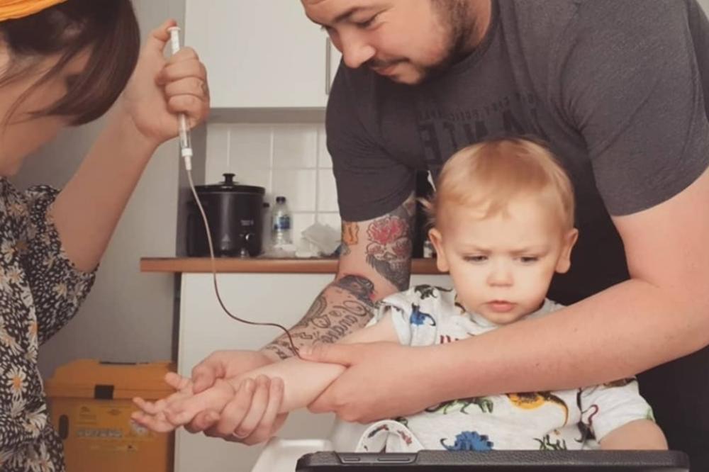 DEČAK JE DOŠAO LEKARU PUN MODRICA, MISLILI SU DA JE ZLOSTAVLJAN: Onda su otkrili ISTINU koja je bila još tužnija...