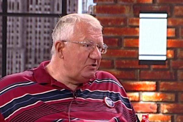 VUČIĆEVU MILICU GLEDAM KAO SVOJU, SAD MI DOĐE DA PUKNEM OD MUKE! Šešelj bio na ivici SUZA, drhtao u studiju PINKA