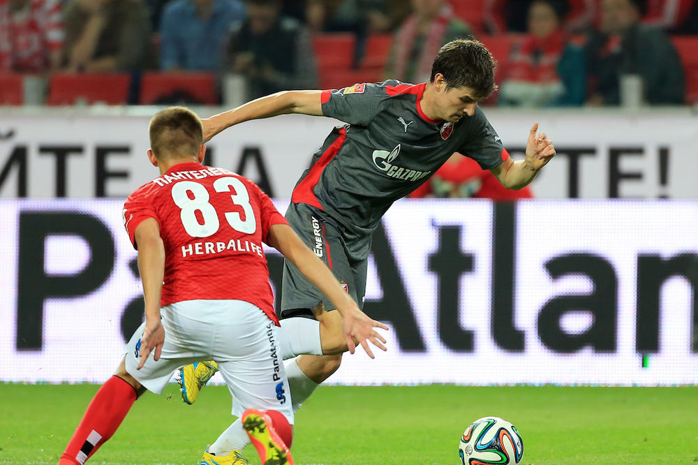 OVO NISTE VIDELI NA TV-u: Fudbaler Radničkog nosio majicu sa likom Siniše Mihajlovića i podržao ga nasred Marakane!