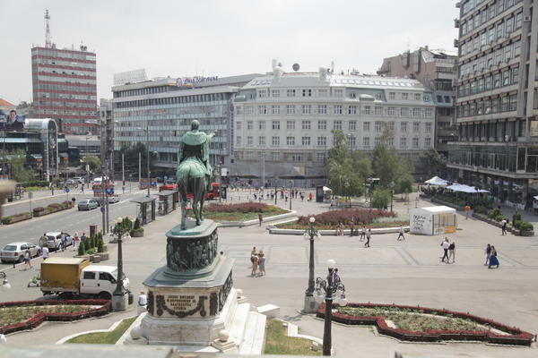 VESIĆ OBJAVIO BAŠ ZANIMLJIVE VESTI O TRGU REPUBLIKE: Šta vi kažete na ovo?