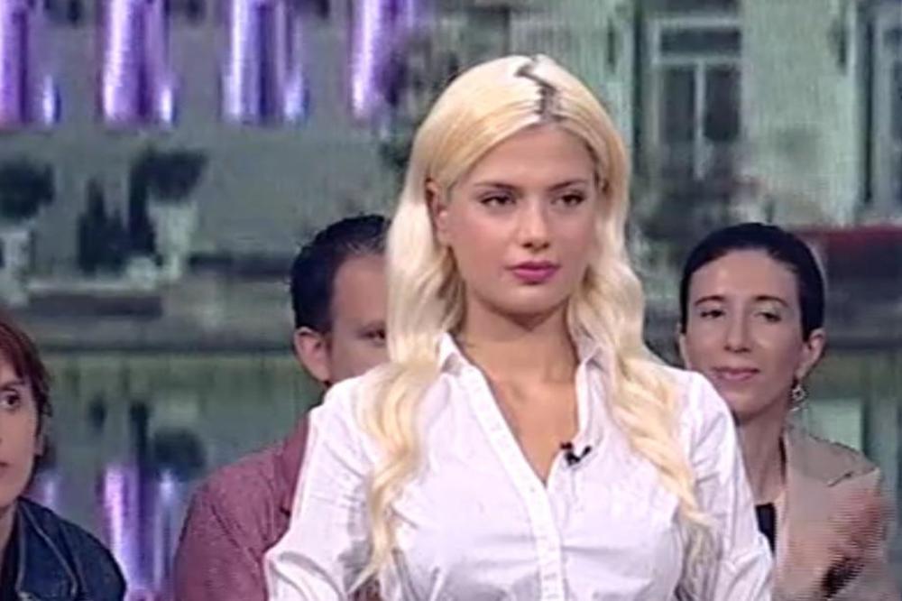 ZOVITE POLICIJU AKO HOĆETE BAŠ ME BRIGA: Dorotea Jovanović sa majkom napravila HAOS U EMISIJI! ZARATILE SA DUŠICOM!