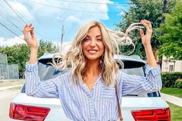 BLOGERKA PODELILA SVOJU NAJBOLNIJU TAJNU: Otkrila šta je na njoj LAŽNO i rasplakala fanove! (VIDEO)