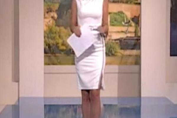 SKINULA SE VODITELJKA VESTI! U ČETVRTOJ deceniji izgleda SAVRŠENO! TELO JOJ JE IZVAJANO KAO DA JE BOGINJA! (FOTO)