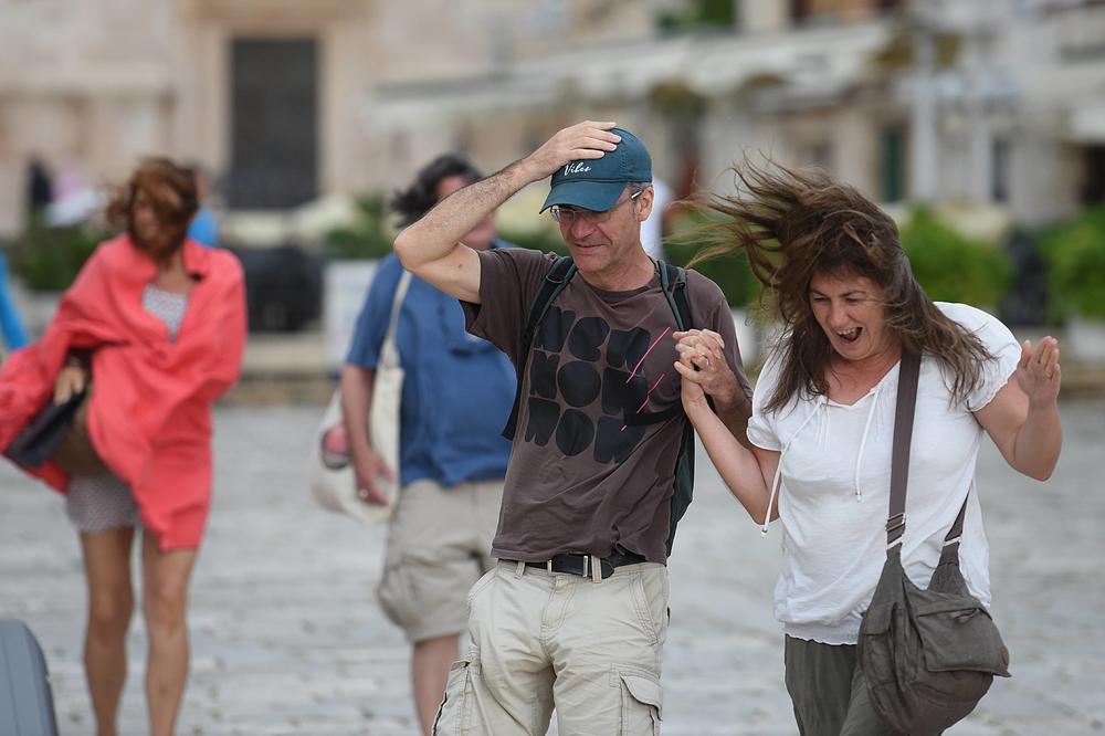 RHMZ HITNO UPOZORAVA: Stravično nevreme samo što nije počelo, ovi krajevi Srbije su prvi na udaru!