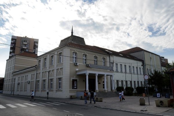 GRAD ZAJEČAR IMA DUGOGODIŠNJU TRADICIJU KULTURNO-UMETNIČKIH MANIFESTACIJA: Među njima najpoznatija Gitarijada!