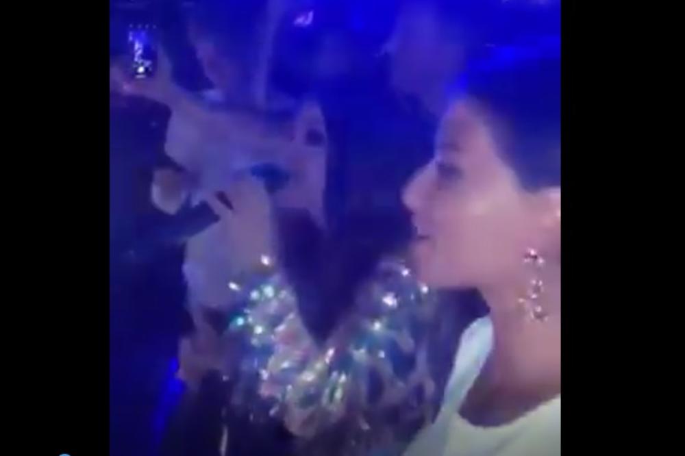 ANA SEVIĆ LUDOVALA NA KONCERTU DRAGANE MIRKOVIĆ: Otkrila nam je šta misli o FOLK DIVI! (VIDEO)