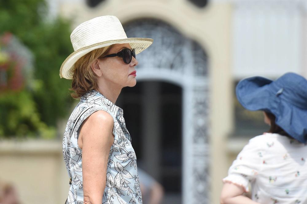 OVE STVARI RADI SVAKA ŽENA: Ako vam se ovo dešava hitno idite LEKARU!