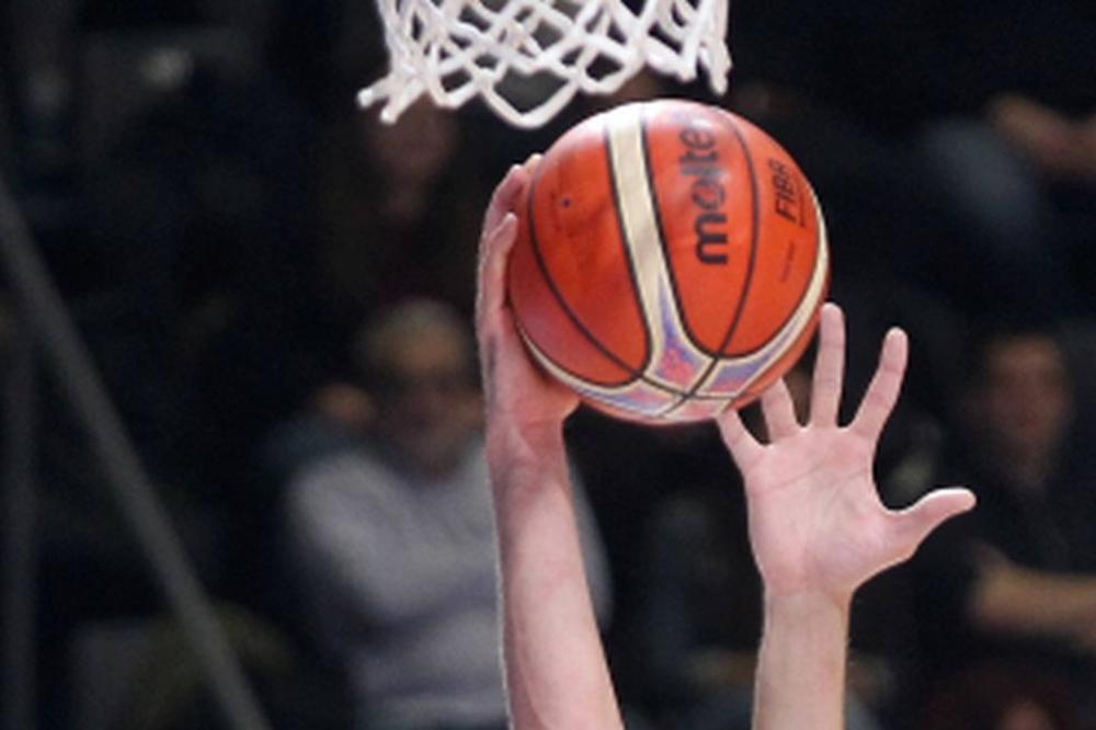 SVAŠTA SMO ČULI, ALI OVO JOŠ NE: Košarkaš odustao od Mundobasketa jer mu lekar nije dao da nosi bandaž na zglobu?!