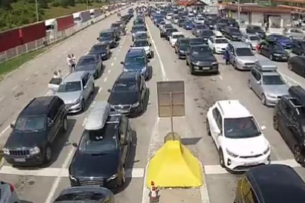 VOZAČI NEKA SE PRIPREME! Popodne se predviđa KOLAPS i to iz 4 RAZLOGA!