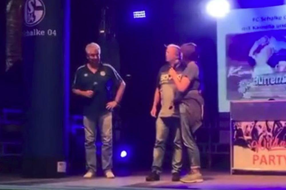 VOLI SVOJ TIM VIŠE NEGO ŽENU: Zaprosila ga pred navijačima, a on joj odgovorio kako nije očekivala!