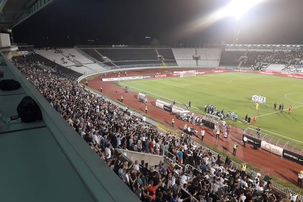 NISU SAMO ŠKOLE FUDBALA: Poznato je ko može da gleda Partizan protiv AZ Alkmara! Evo kako da se prijavite!