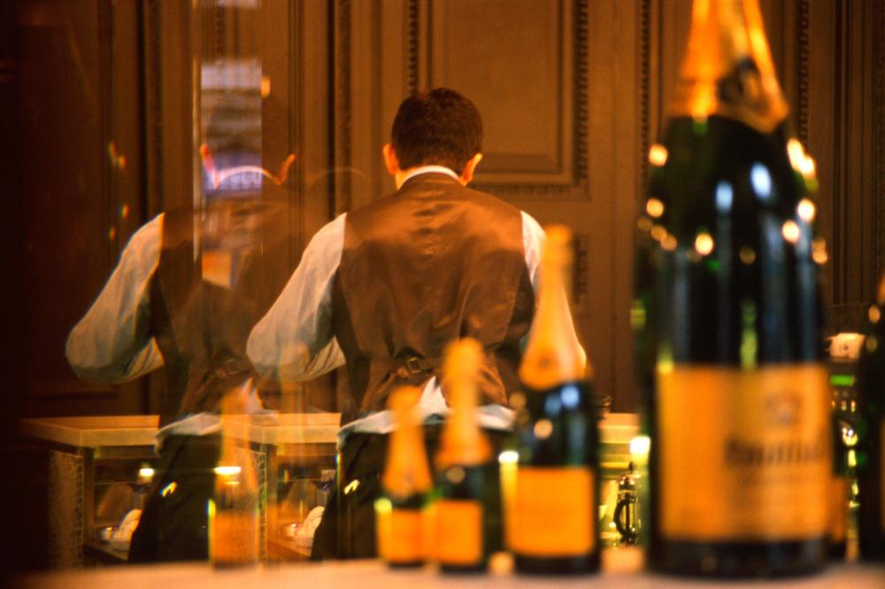 U OVOM SRPSKOM GRADU SE NEKAD PRAVIO NAJBOLJI ŠAMPANJAC NA SVETU! Pili su ga Tito i neki MOĆNI LJUDI!