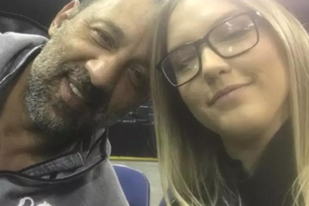 UMORNA SAM OD LJUDSKE GLUPOSTI! Usvojena ćerka Vlade Divca objavila fotku bez šminke uz oštar komentar