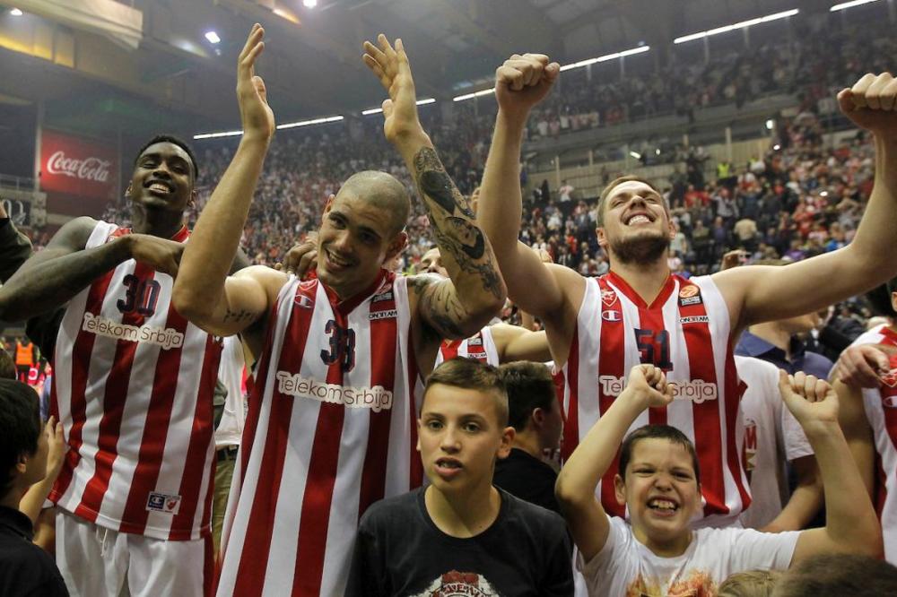 Miljenik Delija postaje otac!