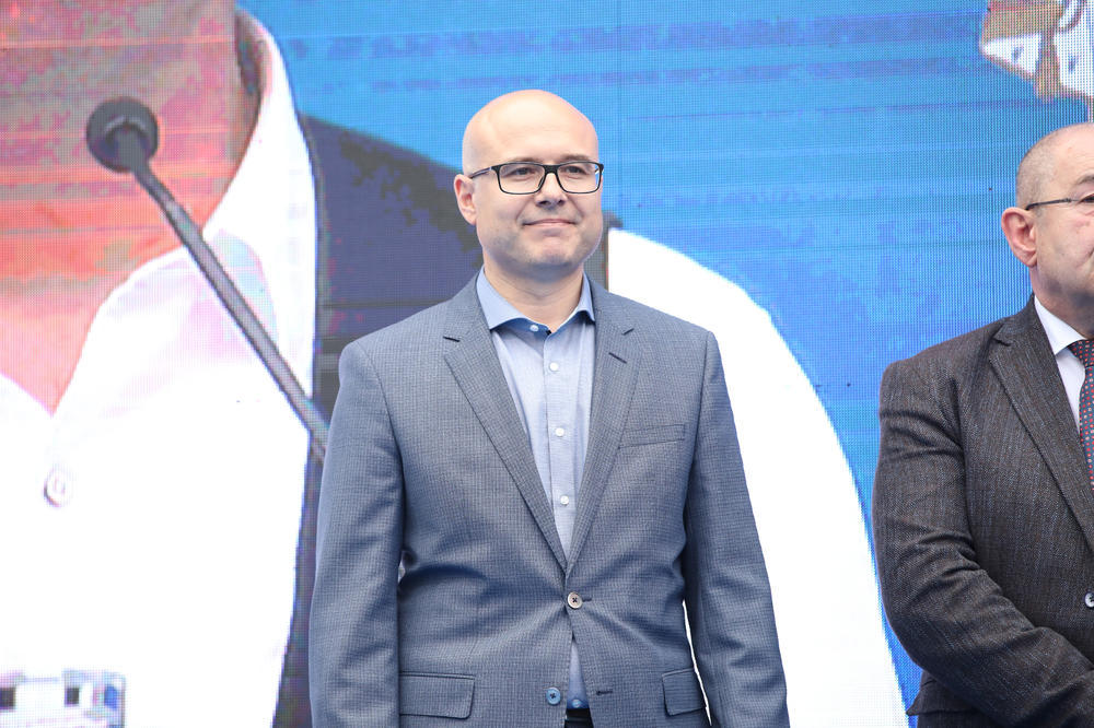 7. AVGUSTA U NOVOM SADU POČINJE IZGRADNJA PRVIH 548 STANOVA ZA PRIPADNIKE SLUŽBE BEZBEDNOSTI!