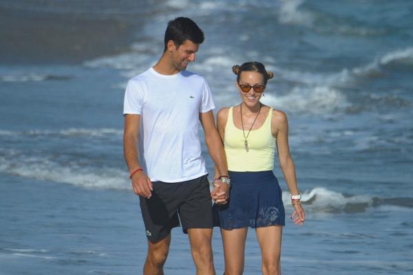 JELENA PLAČE OD SMEHA ZBOG OVOGA: Hit priča o Novaku Đokoviću koja je nasmejala ceo svet!