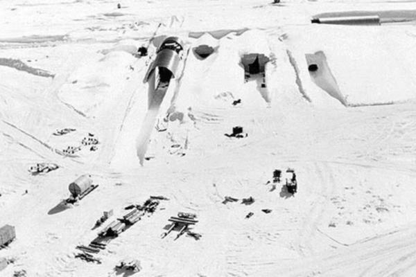 LED SE OTOPIO I OTKRIO STROGO ČUVANU AMERIČKU TAJNU! Na kraju sveta izgradili su BAZU koja u sebi čuva nešto OPASNO